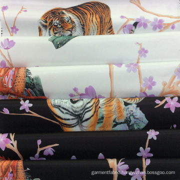 Tiger-Design Polyester Satin Fabric for Garment/ Home Textiles